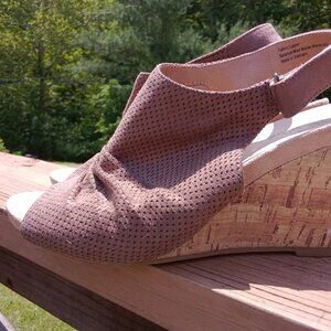 Life stride Wedge sandals